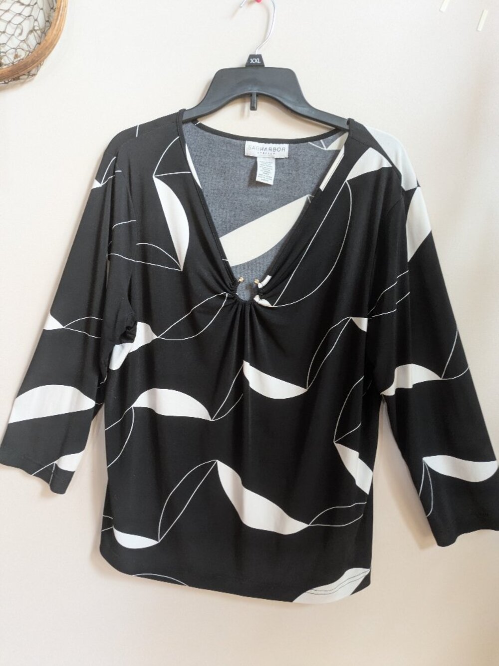 Sag harbor black white abstract pattern 3/4 sleeve circle neckline size L #455